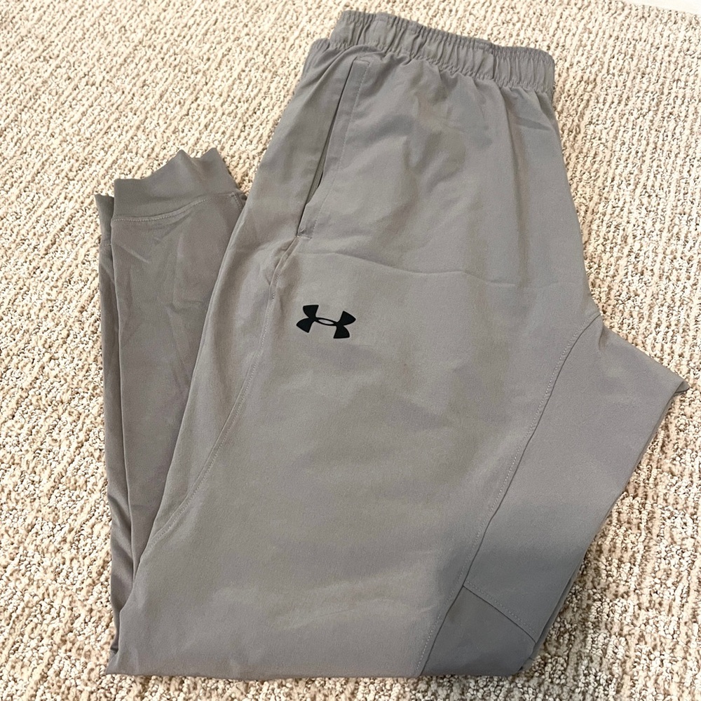 NEW Under Armour Gray Fitted Pants
